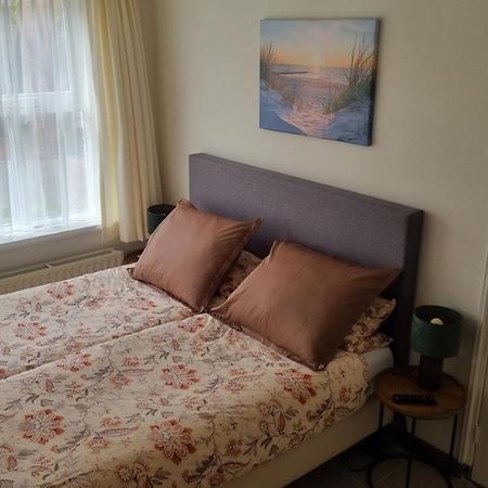 Vakantiewoning "Aan Het Bosje" Zoutelande - Strand 200M ! Kültér fotó